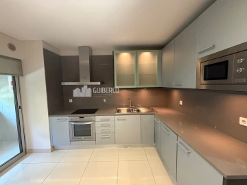 Apartamento T3 para Venda em Creixomil