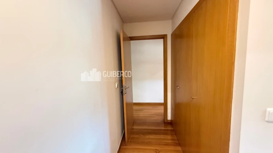 Apartamento T3 para Venda em Creixomil Foto 15