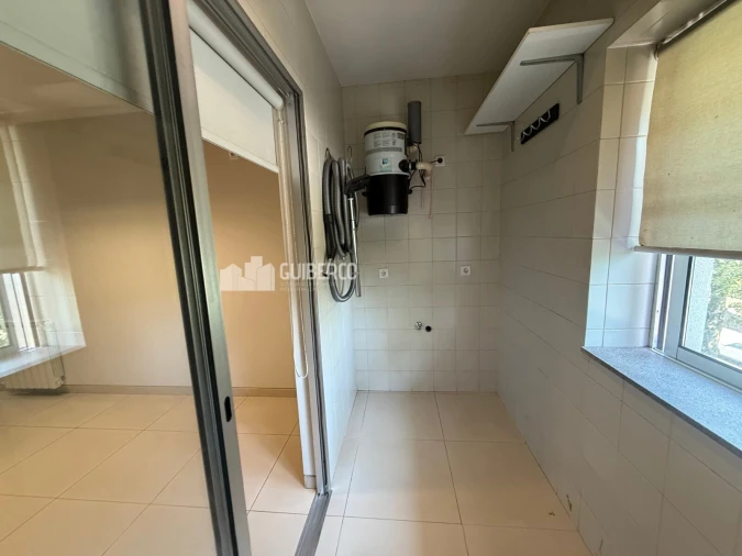 Apartamento T3 para Venda em Creixomil Foto 12