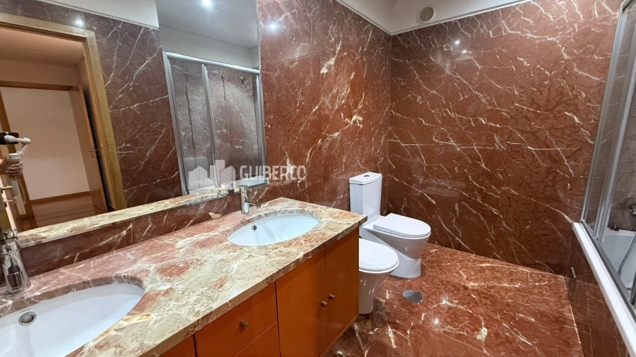 Apartamento T3 para Venda em Creixomil Foto 13