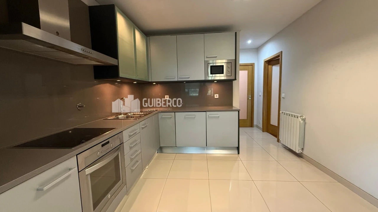 Apartamento T3 para Venda em Creixomil Foto 10