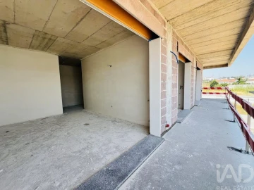 Apartamento T4 para Venda em Parceiros e Azoia