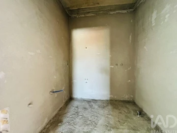 Apartamento T4 para Venda em Parceiros e Azoia