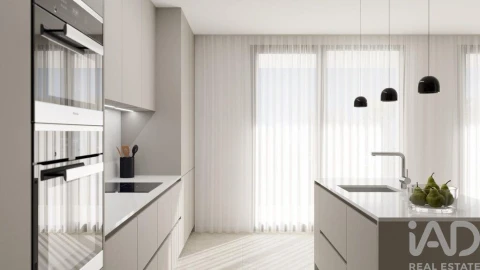 Apartamento T4 para Venda em Parceiros e Azoia