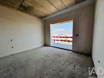 Apartamento T4 para Venda em Parceiros e Azoia