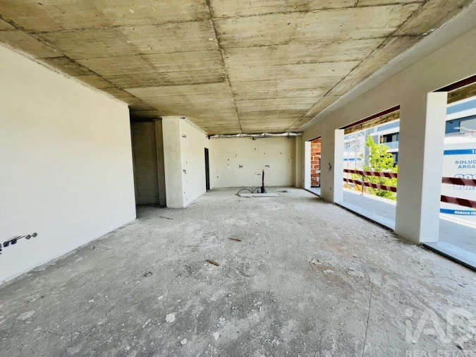 Apartamento T4 para Venda em Parceiros e Azoia Foto 4