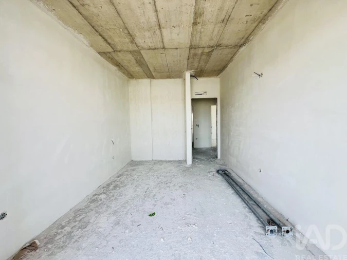 Apartamento T4 para Venda em Parceiros e Azoia Foto 10