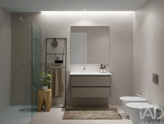 Apartamento T4 para Venda em Parceiros e Azoia Foto 23