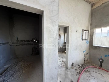 Armazém para Venda em Seixal, Arrentela e Aldeia de Paio Pires