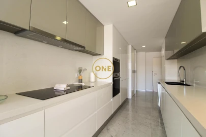 Apartamento T4 para Venda em Funchal (Se)