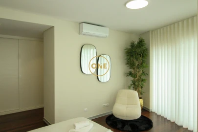 Apartamento T4 para Venda em Funchal (Se)