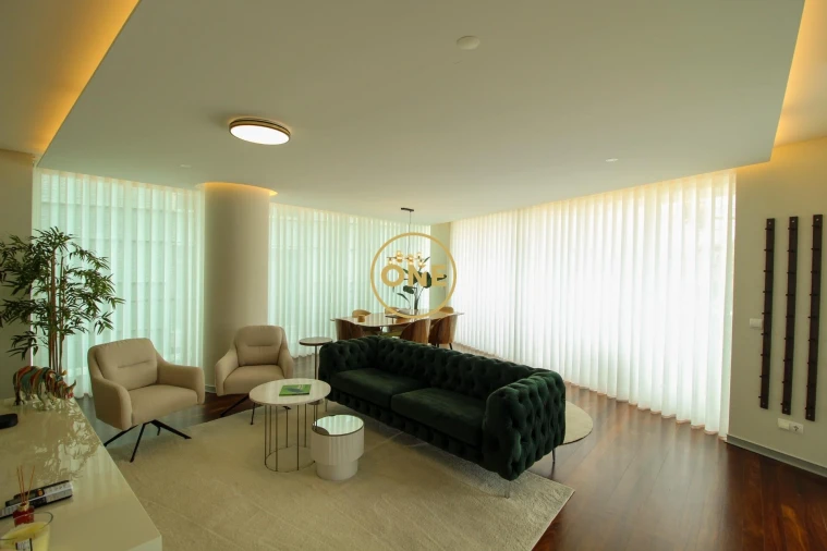 Apartamento T4 para Venda em Funchal (Se) Foto 2