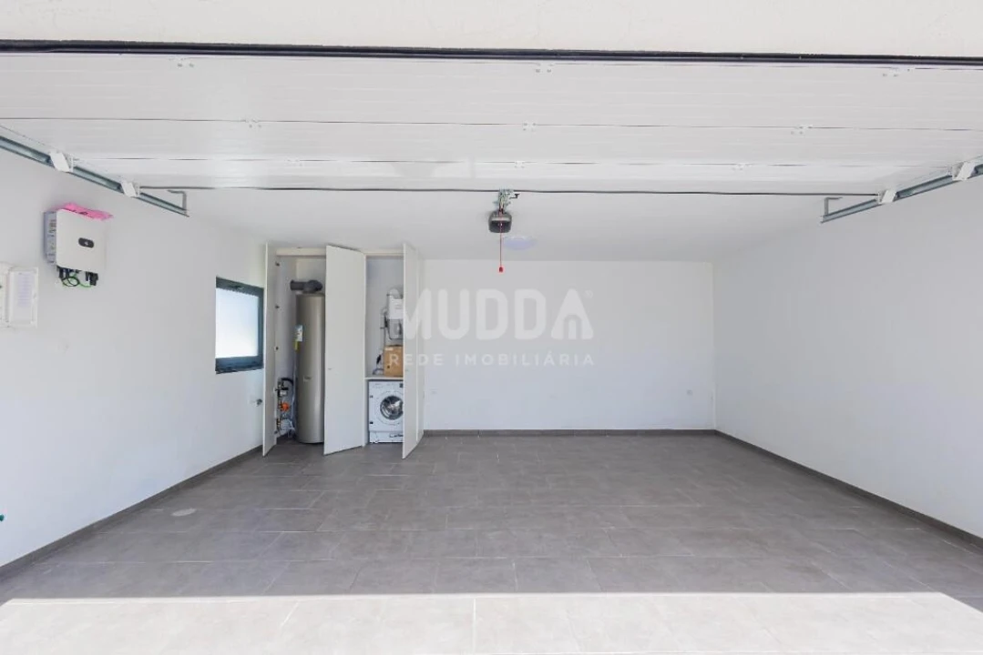 Moradia T4 para Venda em Aradas Foto 26