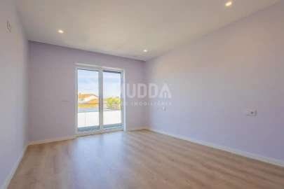 Moradia T4 para Venda em Aradas
