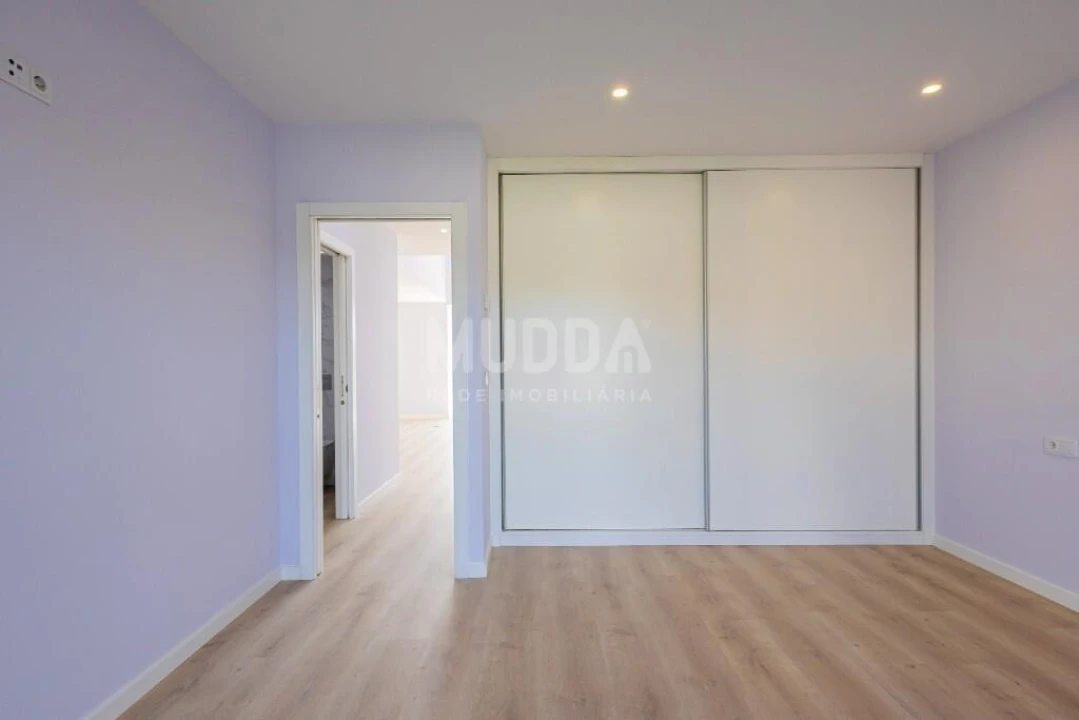 Moradia T4 para Venda em Aradas Foto 14