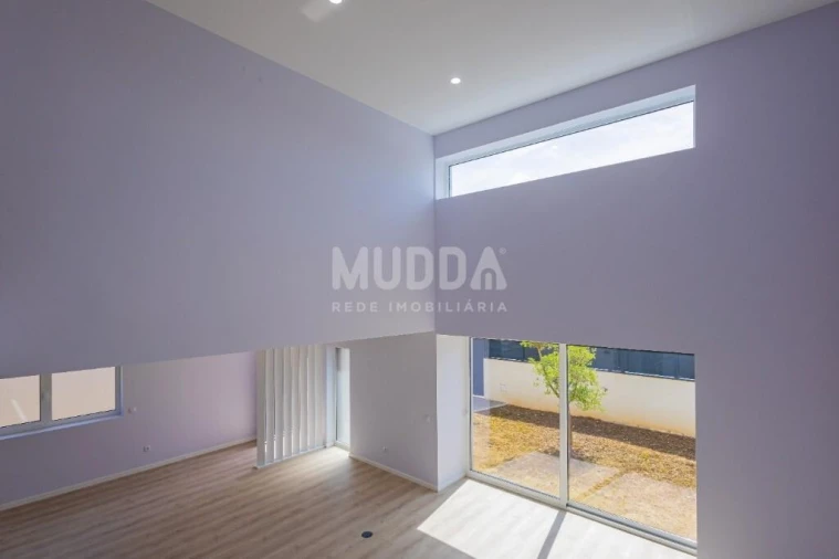 Moradia T4 para Venda em Aradas Foto 13