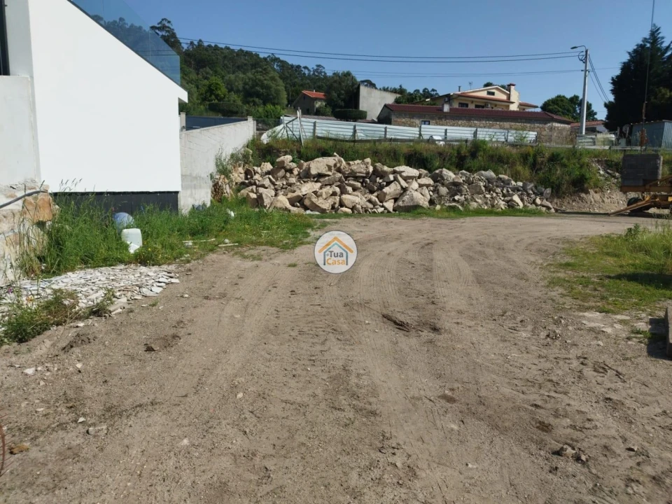 Moradia T3 para Venda em Cossourado Foto 12