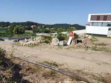 Moradia T3 para Venda em Cossourado