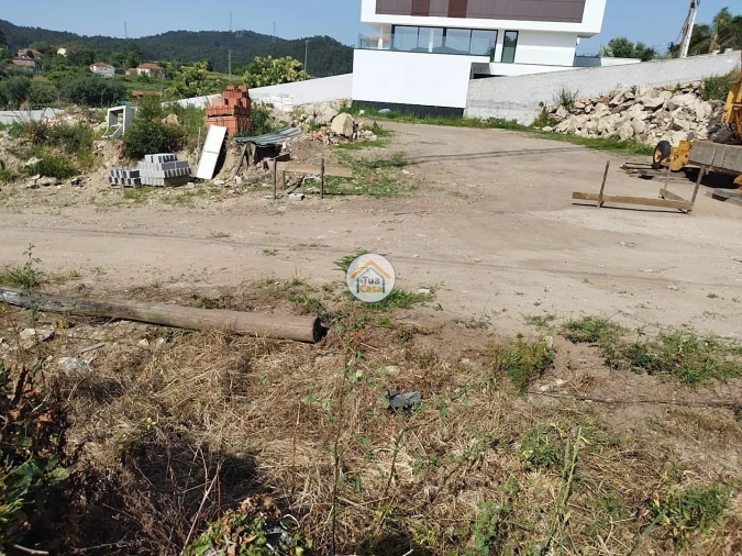 Moradia T3 para Venda em Cossourado Foto 3