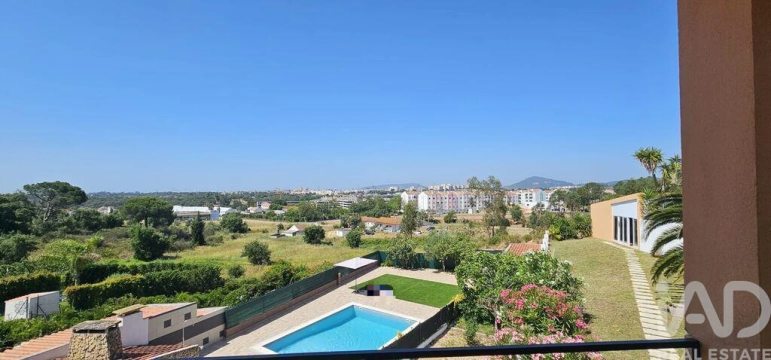 Moradia T4 para Venda em União das Freguesias de Setúbal Foto 38