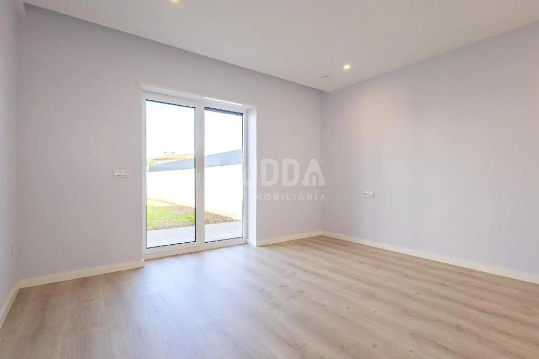 Moradia T4 para Venda em Aradas Foto 5