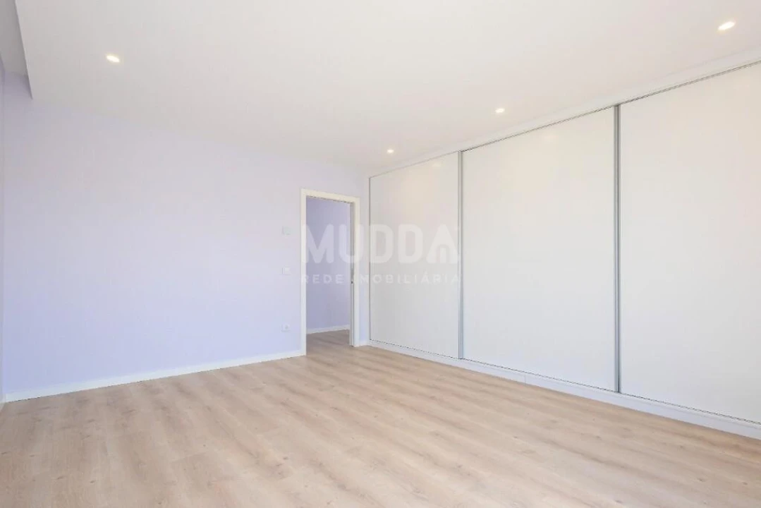Moradia T4 para Venda em Aradas Foto 14