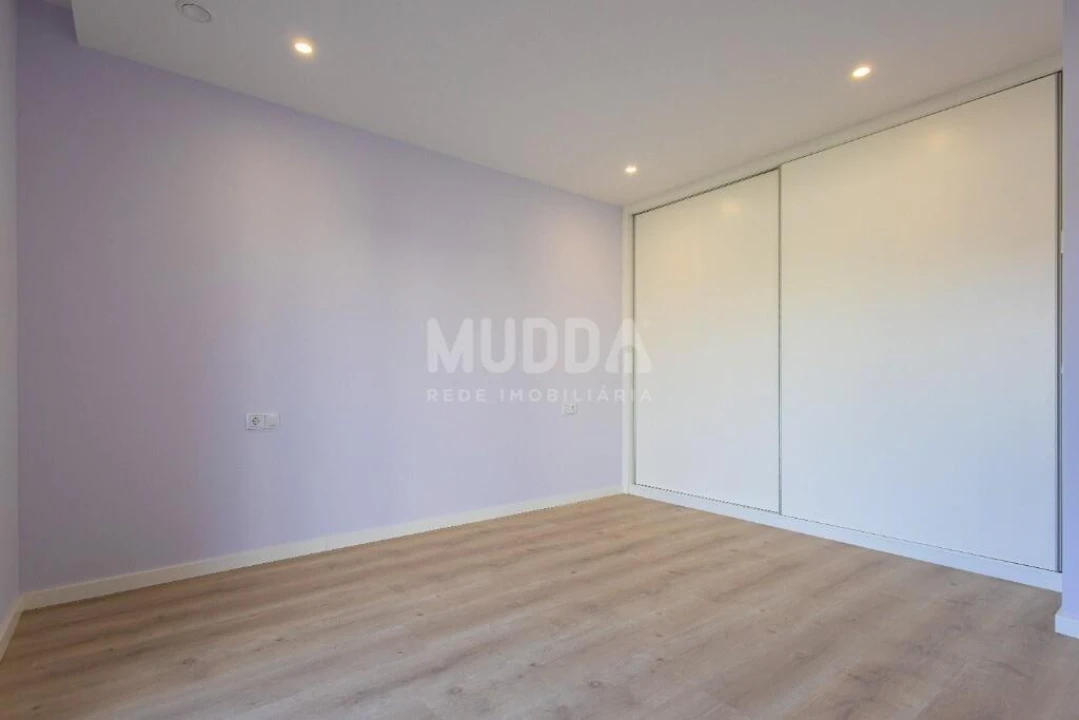 Moradia T4 para Venda em Aradas Foto 11
