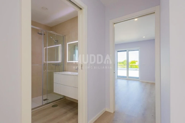 Moradia T4 para Venda em Aradas Foto 15
