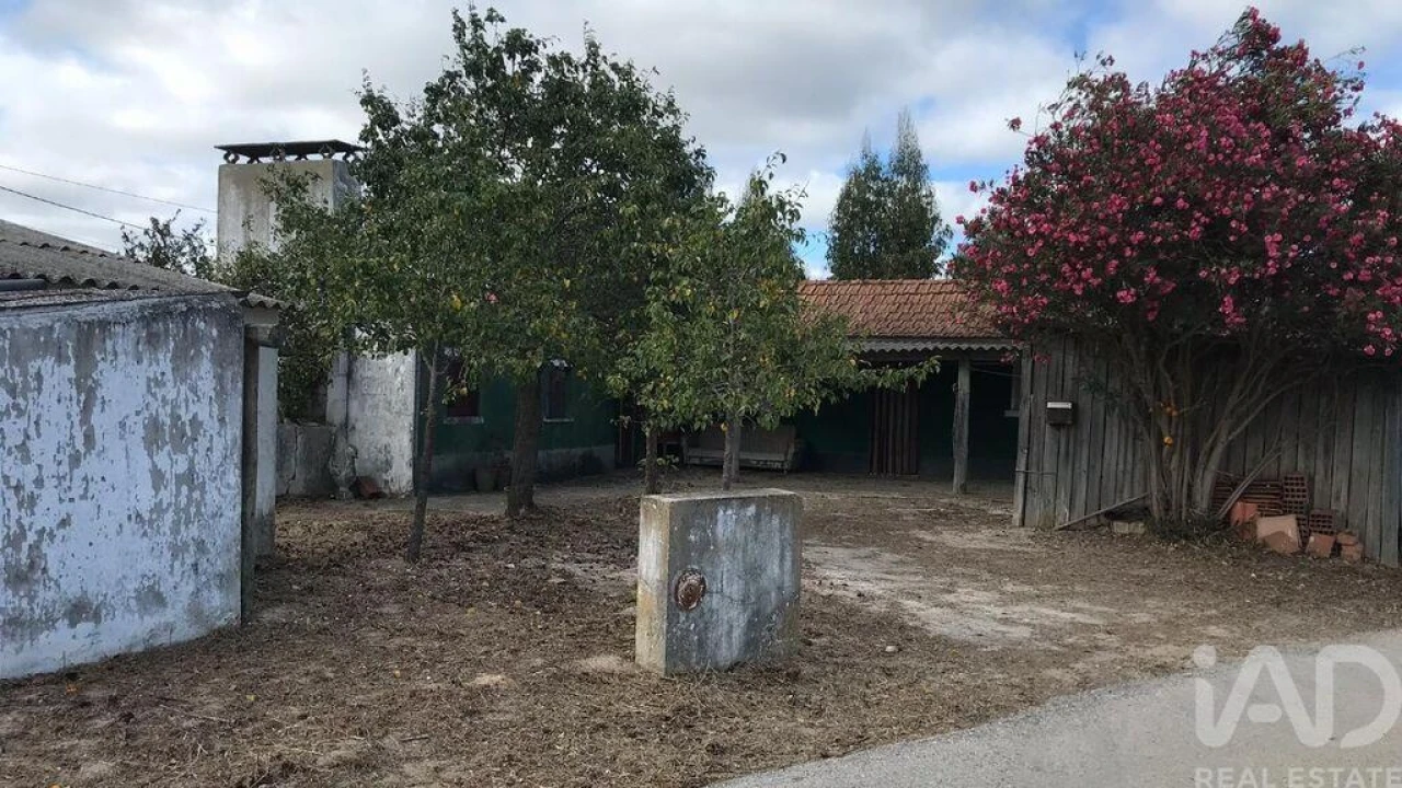 Moradia T2 para Venda em Fazendas de Almeirim Foto 5
