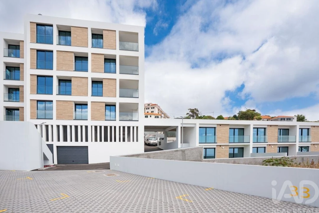 Apartamento T1 para Venda em Caniço Foto 2