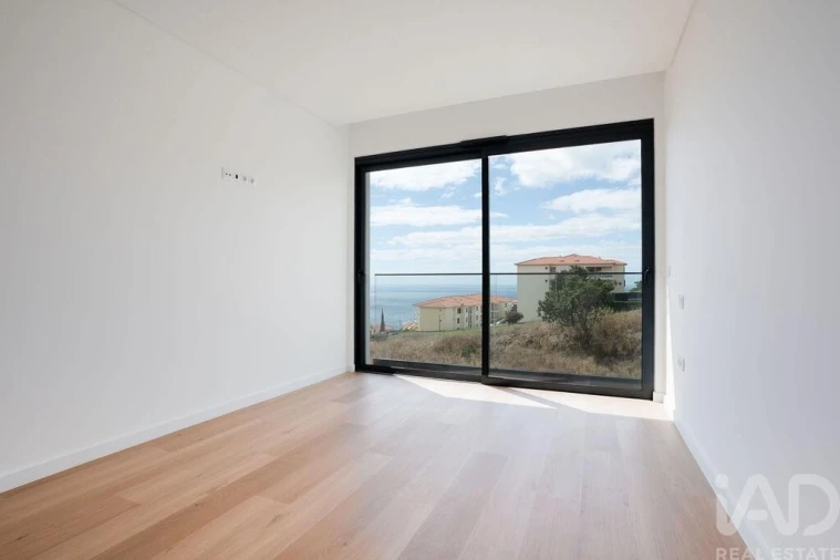 Apartamento T1 para Venda em Caniço Foto 14