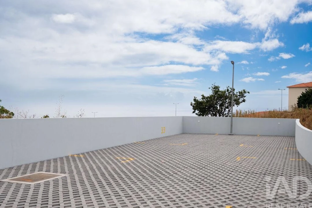 Apartamento T1 para Venda em Caniço Foto 15
