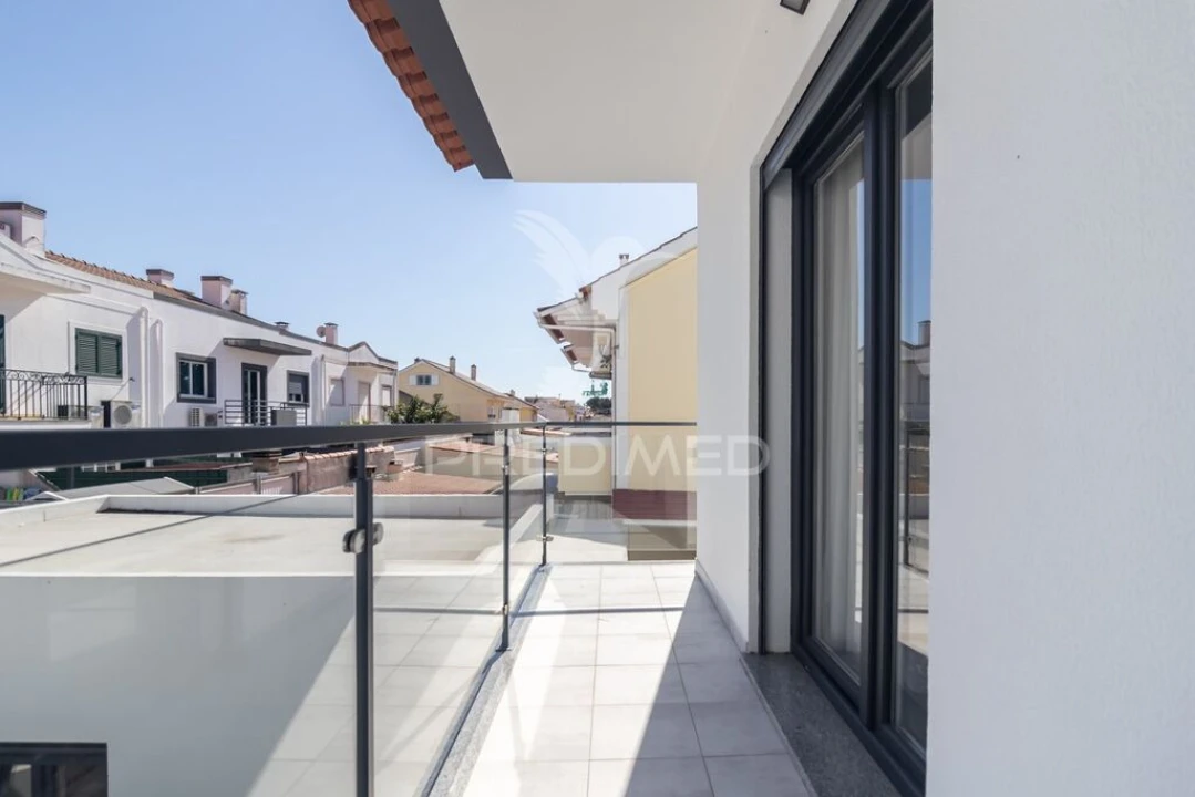 Moradia T3 para Venda em Quinta do Conde Foto 17