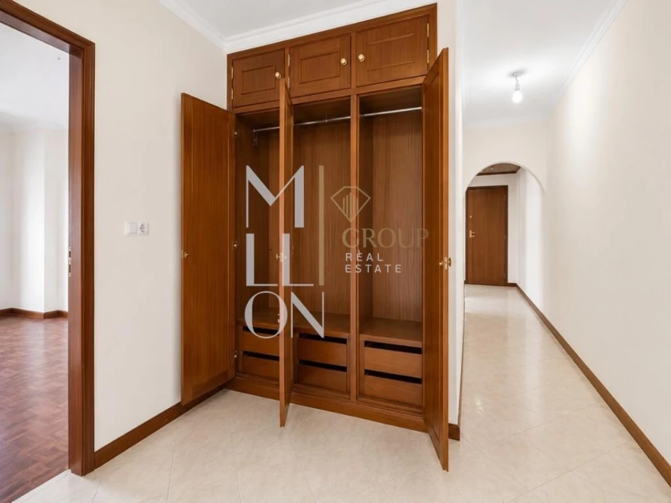 Apartamento T2 para Venda em Algueirão-Mem Martins Foto 7