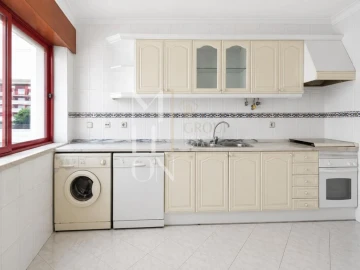 Apartamento T2 para Venda em Algueirão-Mem Martins