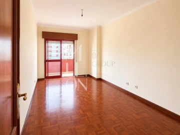 Apartamento T2 para Venda em Algueirão-Mem Martins