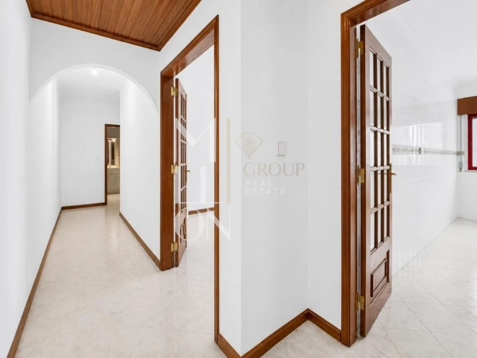 Apartamento T2 para Venda em Algueirão-Mem Martins Foto 9
