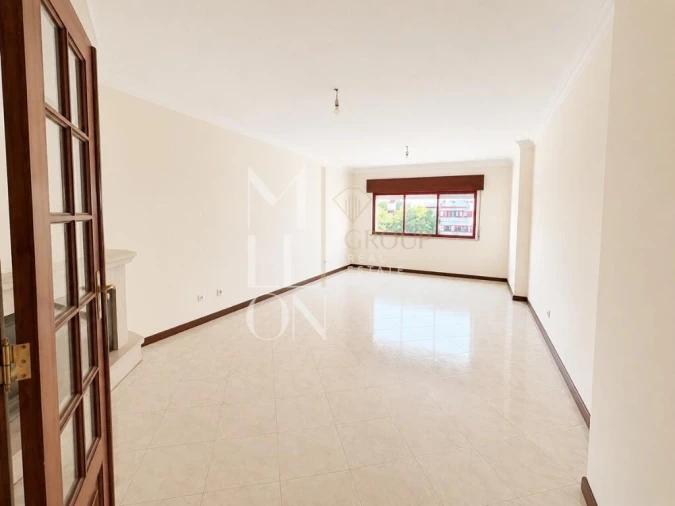 Apartamento T2 para Venda em Algueirão-Mem Martins Foto 13
