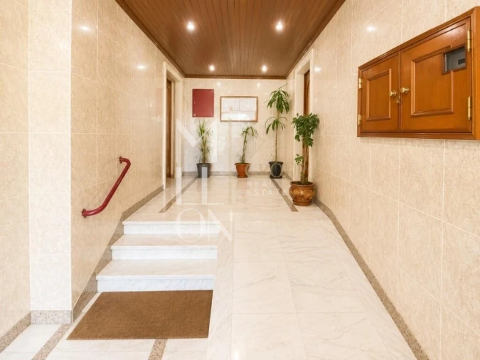 Apartamento T2 para Venda em Algueirão-Mem Martins Foto 35