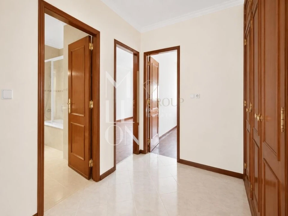 Apartamento T2 para Venda em Algueirão-Mem Martins Foto 5