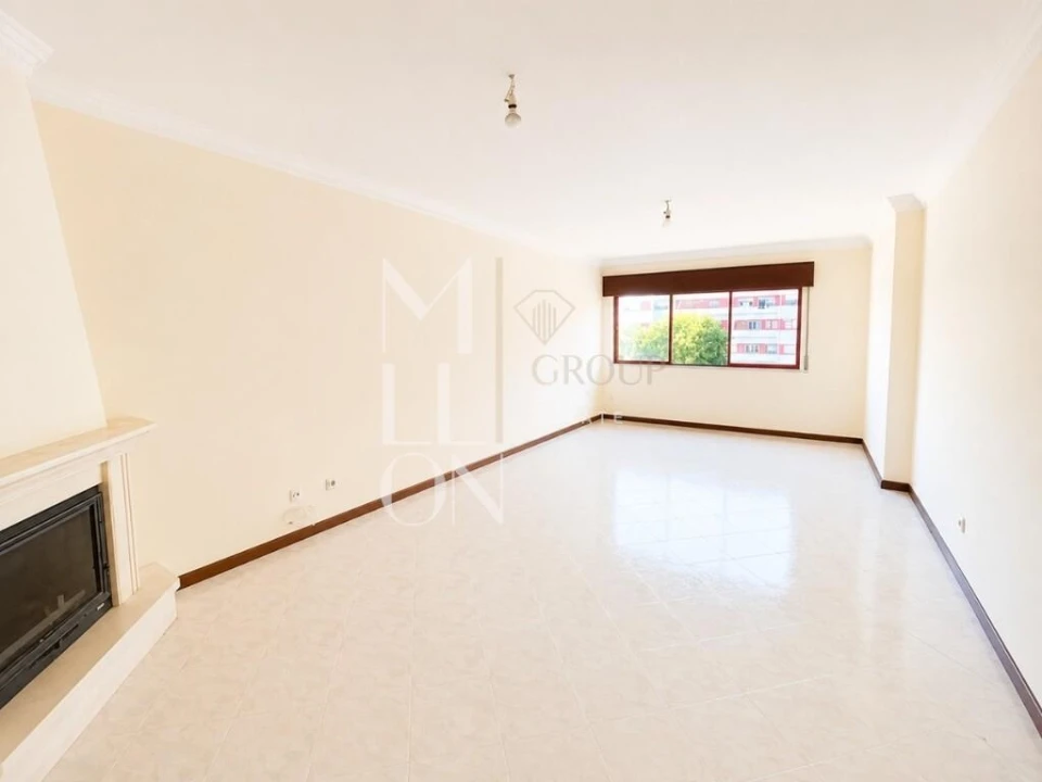 Apartamento T2 para Venda em Algueirão-Mem Martins Foto 15