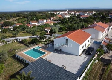 Moradia T3 para Venda em São Facundo e Vale das Mós