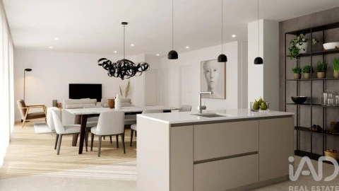 Apartamento T3 para Venda em Parceiros e Azoia