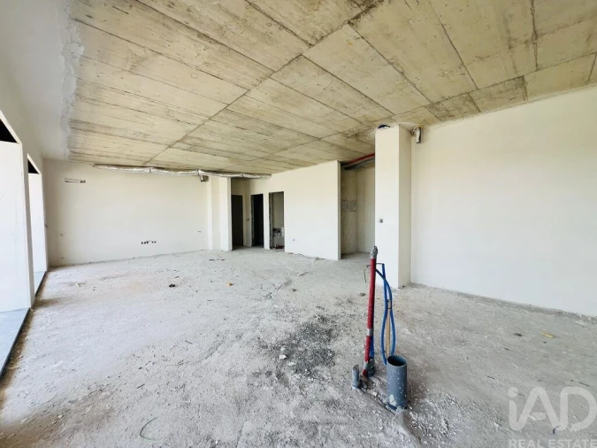 Apartamento T3 para Venda em Parceiros e Azoia Foto 3