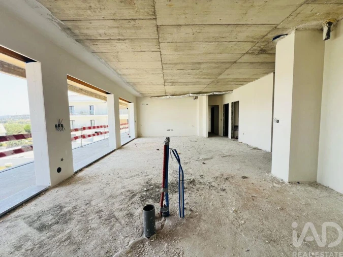 Apartamento T3 para Venda em Parceiros e Azoia Foto 2