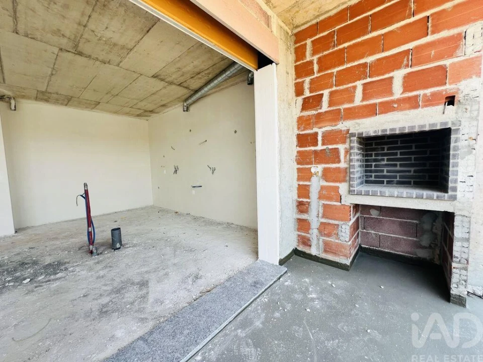 Apartamento T3 para Venda em Parceiros e Azoia Foto 4