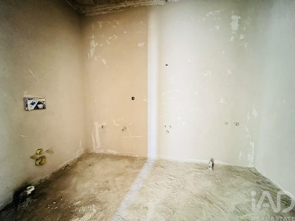 Apartamento T3 para Venda em Parceiros e Azoia Foto 9