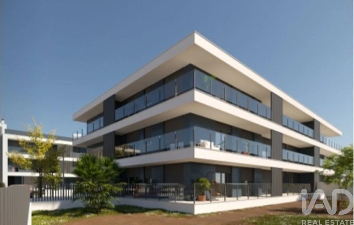 Apartamento T3 para Venda em Parceiros e Azoia Foto 25