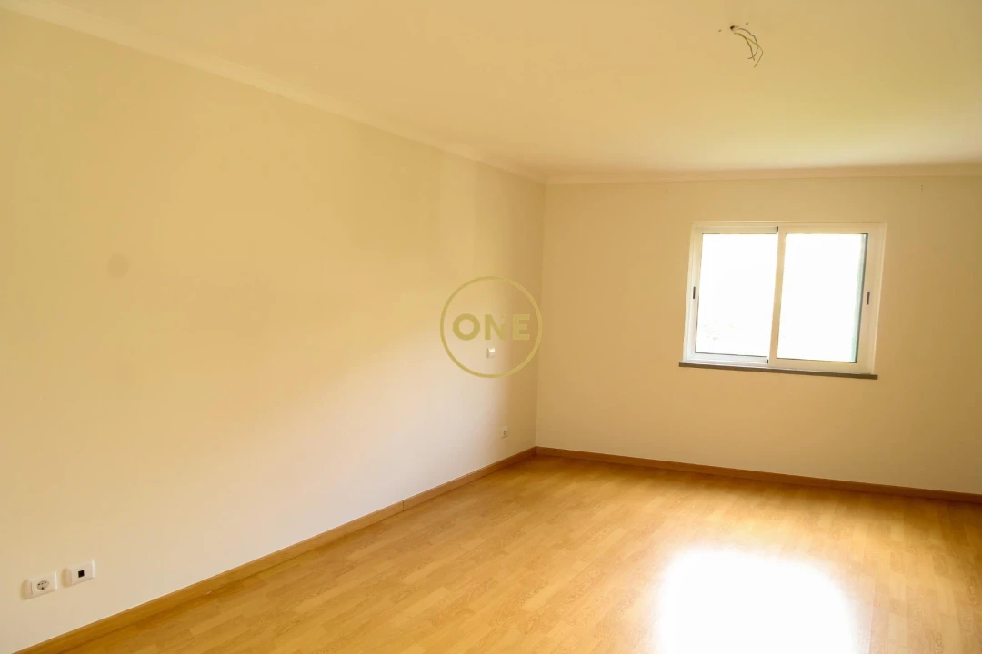 Apartamento T2 para Venda em Caniço Foto 20