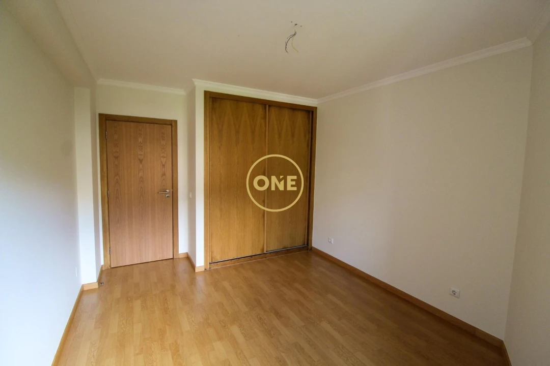 Apartamento T2 para Venda em Caniço Foto 16